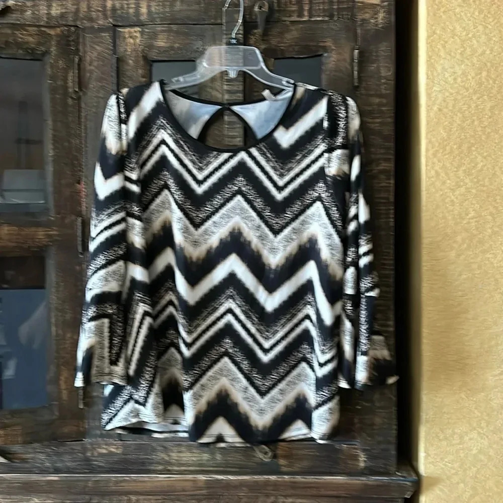 3/4 Bell Sleeve Dressy Chevron Blouse Aria Fashion 2x